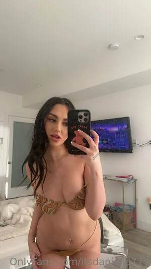 Itsdaniella777 Thumbnail Picture