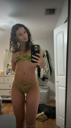 Itsgracedaviis OnlyFans Leaked Free Thumbnail Picture - #4VERsadnin