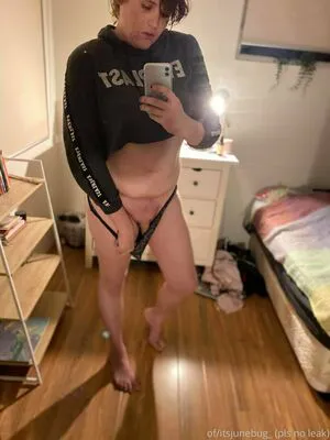 Itsjunebug OnlyFans Leaked Free Thumbnail Picture - #fNvqJnjlNA