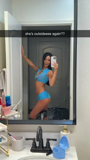 Itslaaurr OnlyFans Leaked Free Thumbnail Picture - #FdOGou1dK0