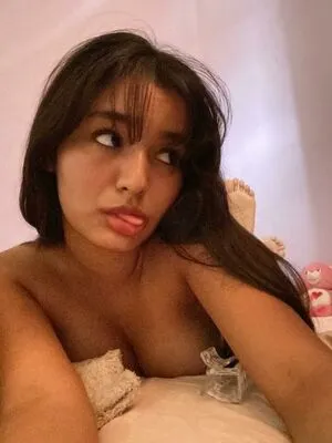 Itsmeselina Thumbnail Picture