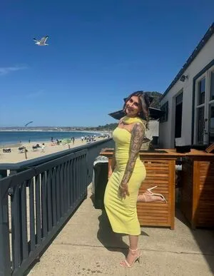 Itzel25 Thumbnail Picture