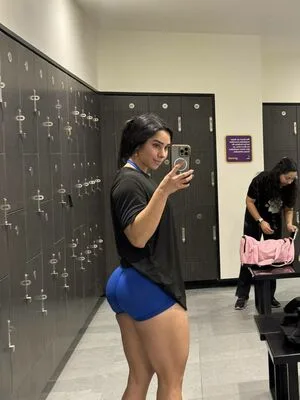 Itzelsanchez90 OnlyFans Leaked Free Thumbnail Picture - #EmA4rm9Bld