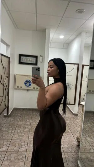 Itzmelanin OnlyFans Leaked Free Thumbnail Picture - #32mI2lr2M5