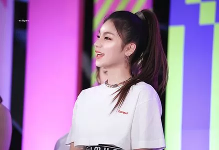 ITZY OnlyFans Leaked Free Thumbnail Picture - #9tTLbeLtnb