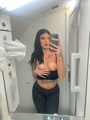 Izixie OnlyFans Leaked Free Thumbnail Picture - #hcmuz091E7