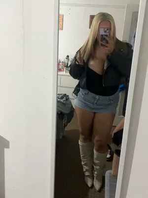 Izzieebaileyy OnlyFans Leaked Free Thumbnail Picture - #9q60jJUIue