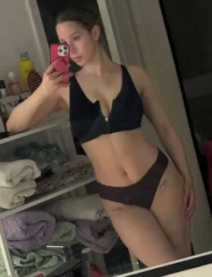 Izzy G OnlyFans Leaked Free Thumbnail Picture - #opCgMl1Kbl