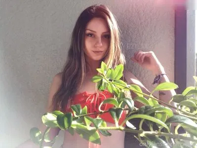 Izzy_xx Thumbnail Picture