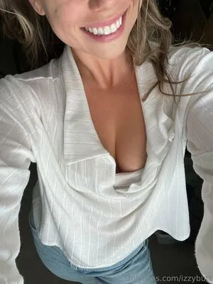 Izzybutt Thumbnail Picture