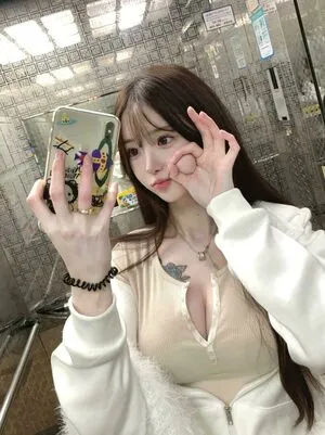 J Yce Thumbnail Picture