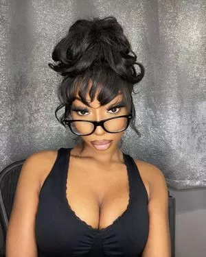 j.parisx Profile Thumbnail