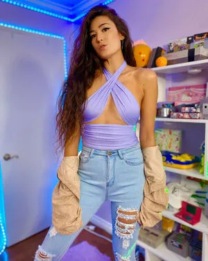 Jacki Jing Thumbnail Picture