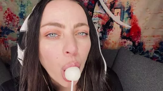 Jackie Does ASMR Thumbnail Picture