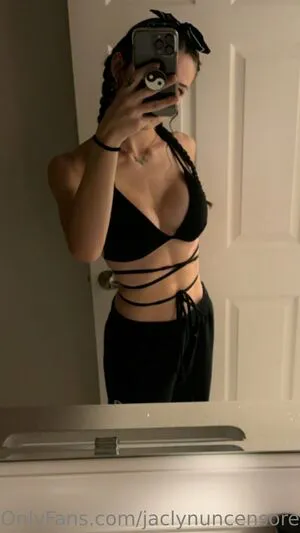 Jaclynuncensored Thumbnail Picture