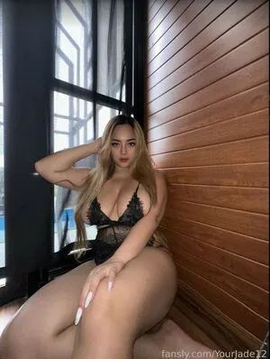 Jade12 Thumbnail Picture