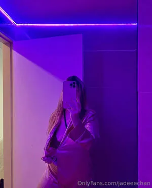 Jadeeechan Thumbnail Picture