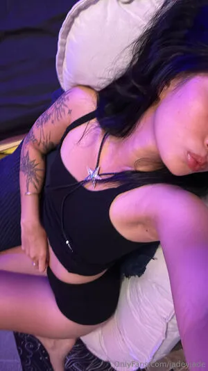 Jadeyjade OnlyFans Leaked Free Thumbnail Picture - #TCyFITNspg