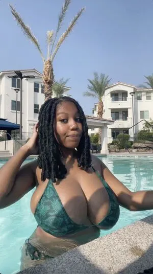 Jaduhhbooo Thumbnail Picture