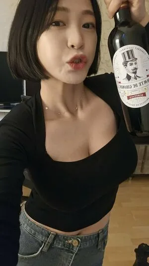 Jang Seul Gi Thumbnail Picture