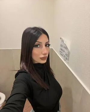 Jasmin Melis Thumbnail Picture