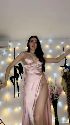 Jasmin Thumbnail Picture