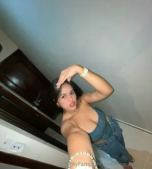 Jasmine Andrade Thumbnail Picture