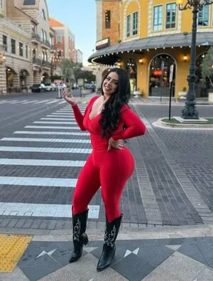 Jasmine Mendez Thumbnail Picture