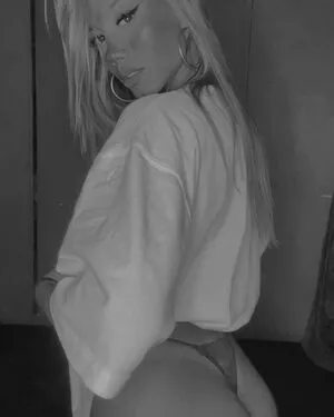 Jazdeleon Thumbnail Picture