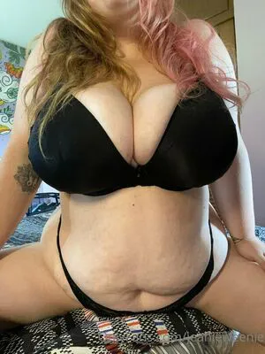 Jeanieweenie Thumbnail Picture
