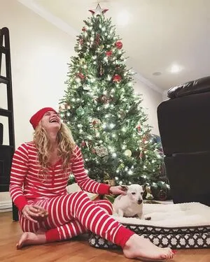 Jenna Boyd Thumbnail Picture