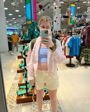 Jenna Phipps Thumbnail Picture