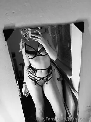 Jennhoney Thumbnail Picture