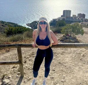 Jenni Jane Hall Thumbnail Picture