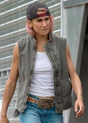 Jennifer Landon Thumbnail Picture