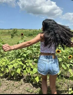 Jennifer Torres Reyes Thumbnail Picture