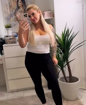 Jenny Frankhauser Thumbnail Picture