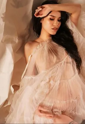 Jenny Pham Thumbnail Picture
