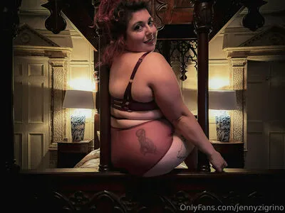 Jenny Zigrino Thumbnail Picture