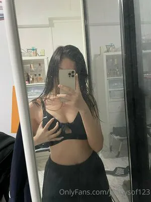 Jennysof123 Thumbnail Picture