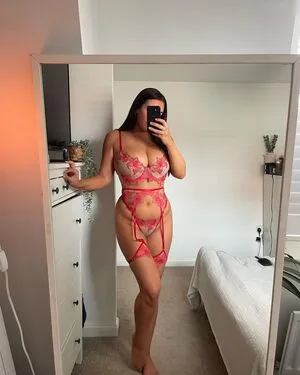 Jessica Lodge Thumbnail Picture