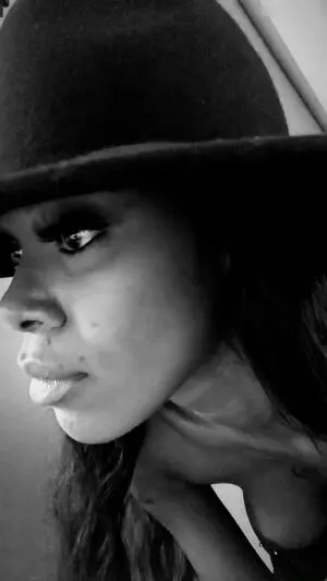 Jessica White Thumbnail Picture