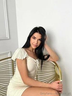 Jessie G Thumbnail Picture