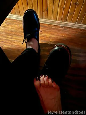 Jewelsfeetandtoes Thumbnail Picture