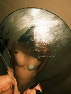 Jeyversace Thumbnail Picture