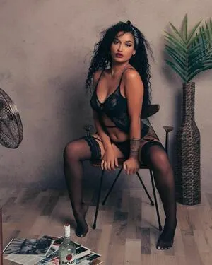 Jihane Thumbnail Picture
