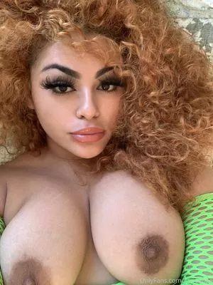 Jizzieebae Thumbnail Picture
