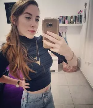 Johanna Mun Thumbnail Picture