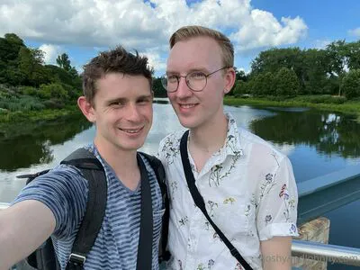 Joshynjohnny Thumbnail Picture