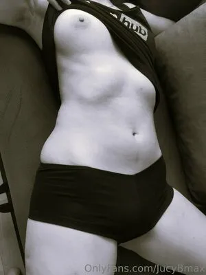 Jucybmax91 OnlyFans Leaked Free Thumbnail Picture - #3EDn6ghNH3